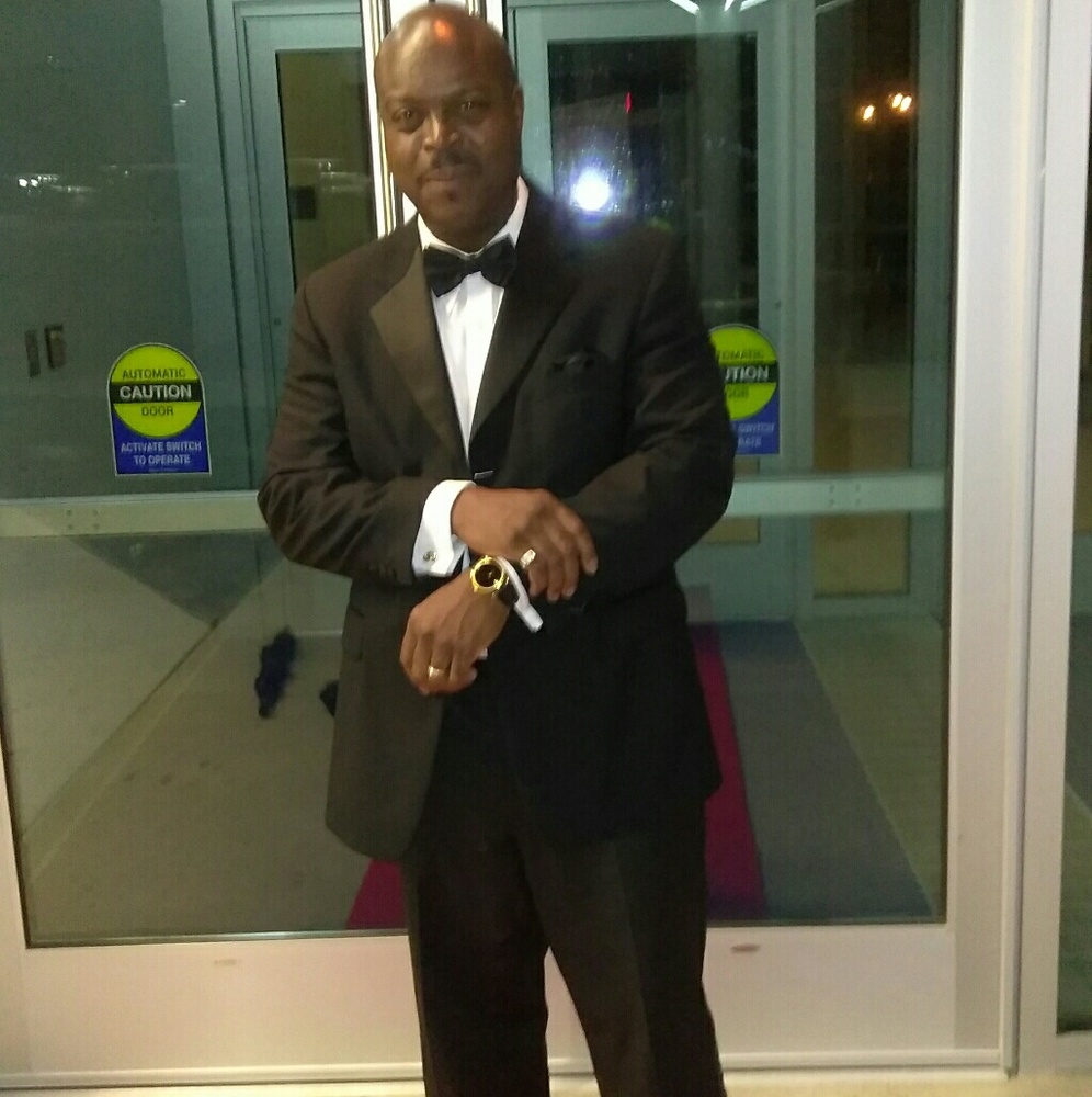 Meet your Posher, Adrian